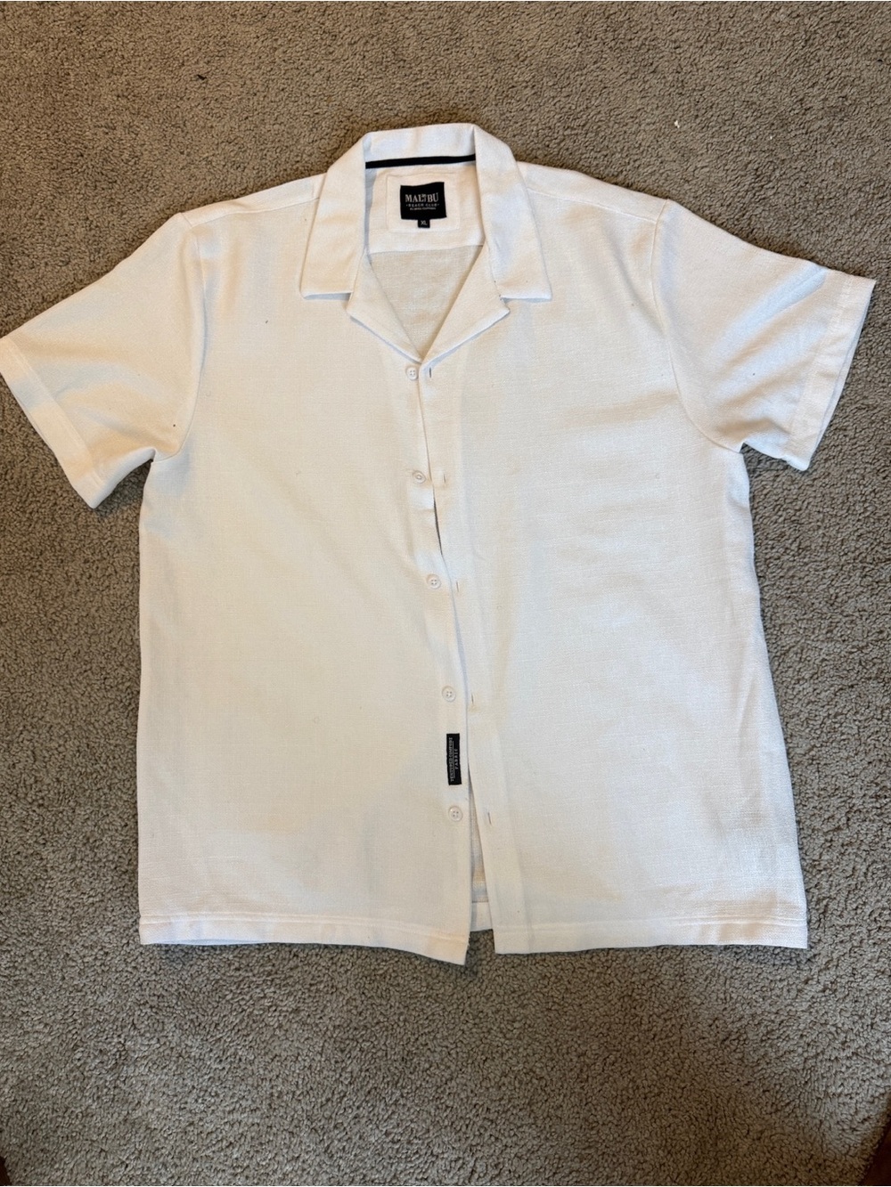 MALIBU White Short-Sleeve Casual Button-Down Shirt